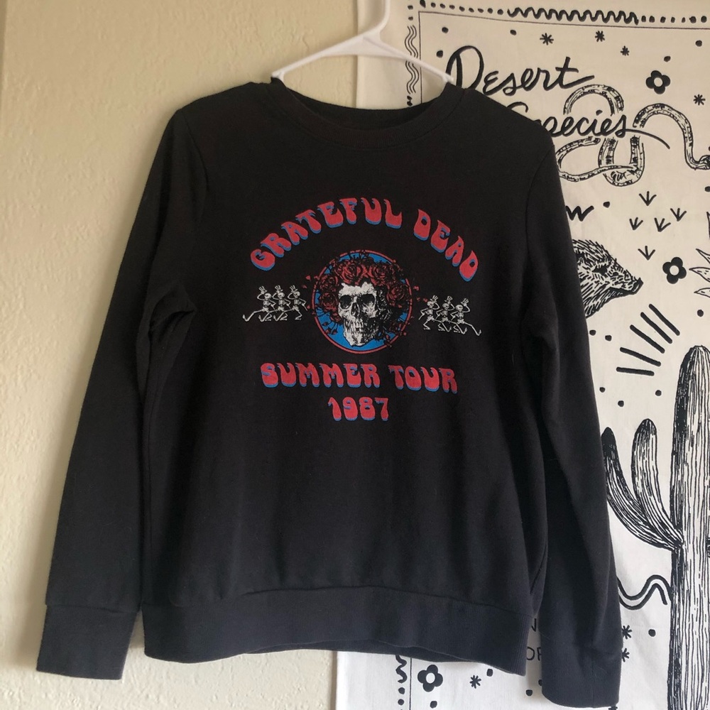 Grey-black pullover